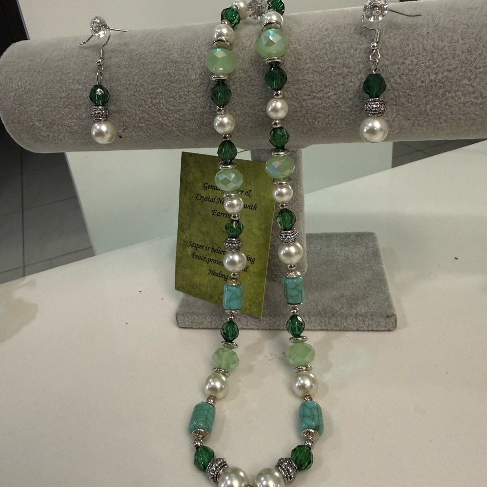 Elegant Green and Silver Necklace and Earring Set